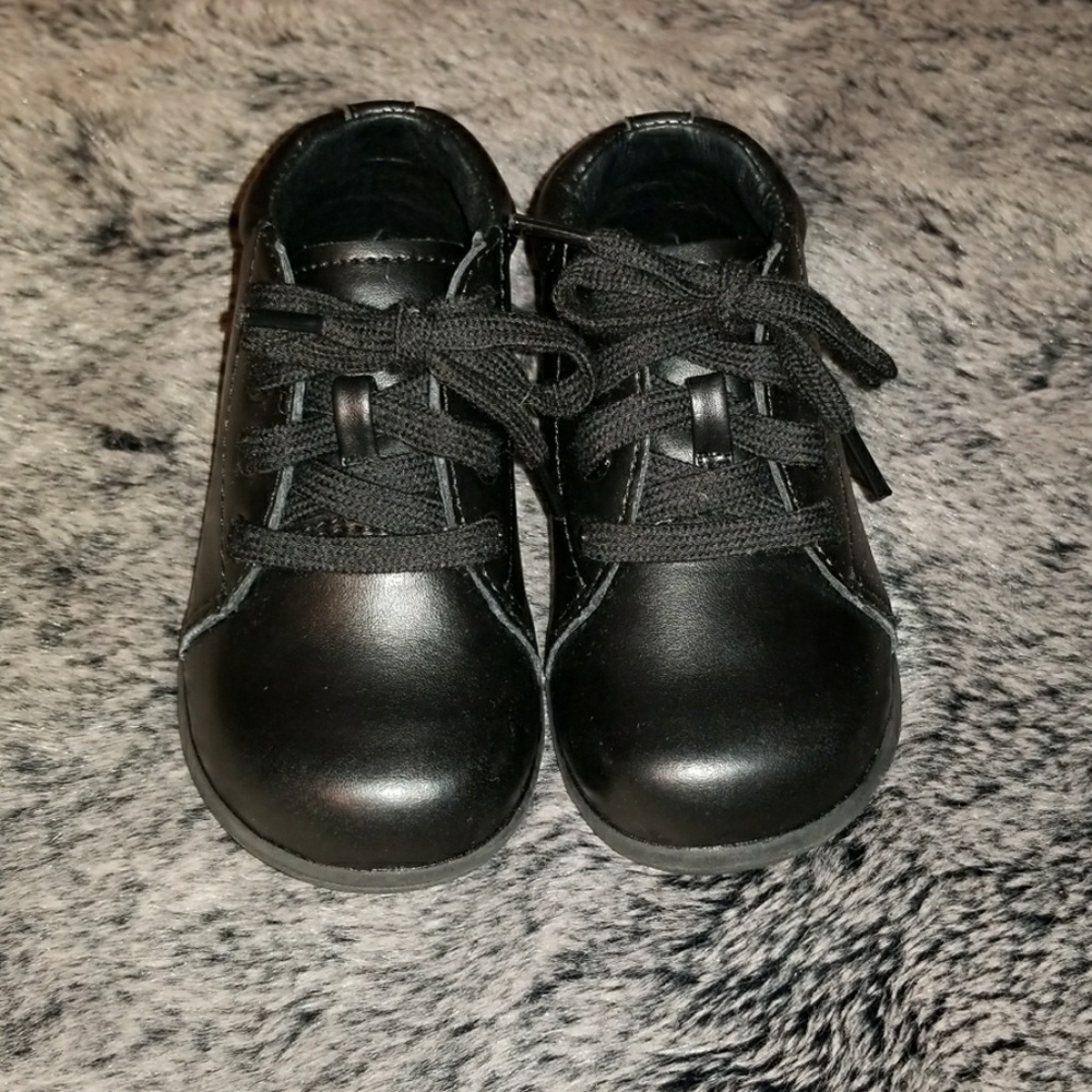 Stride Rite SRtech Elliot Shoe